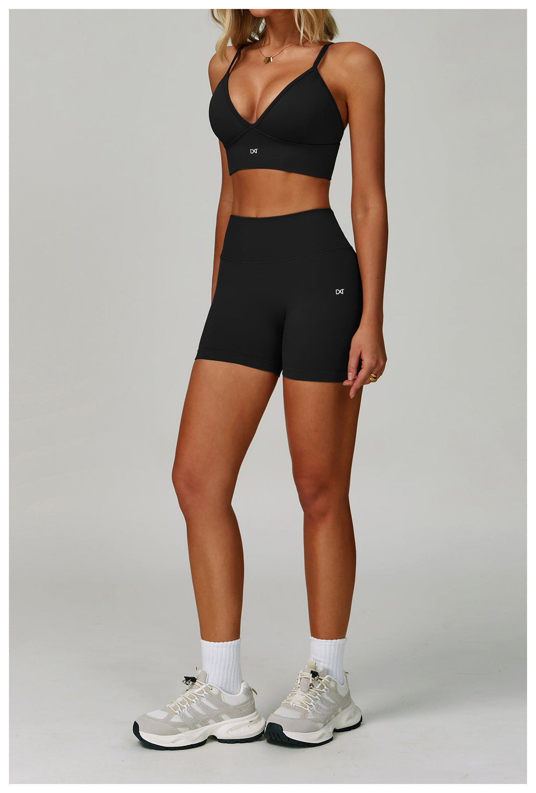 The V-Line Bra Black