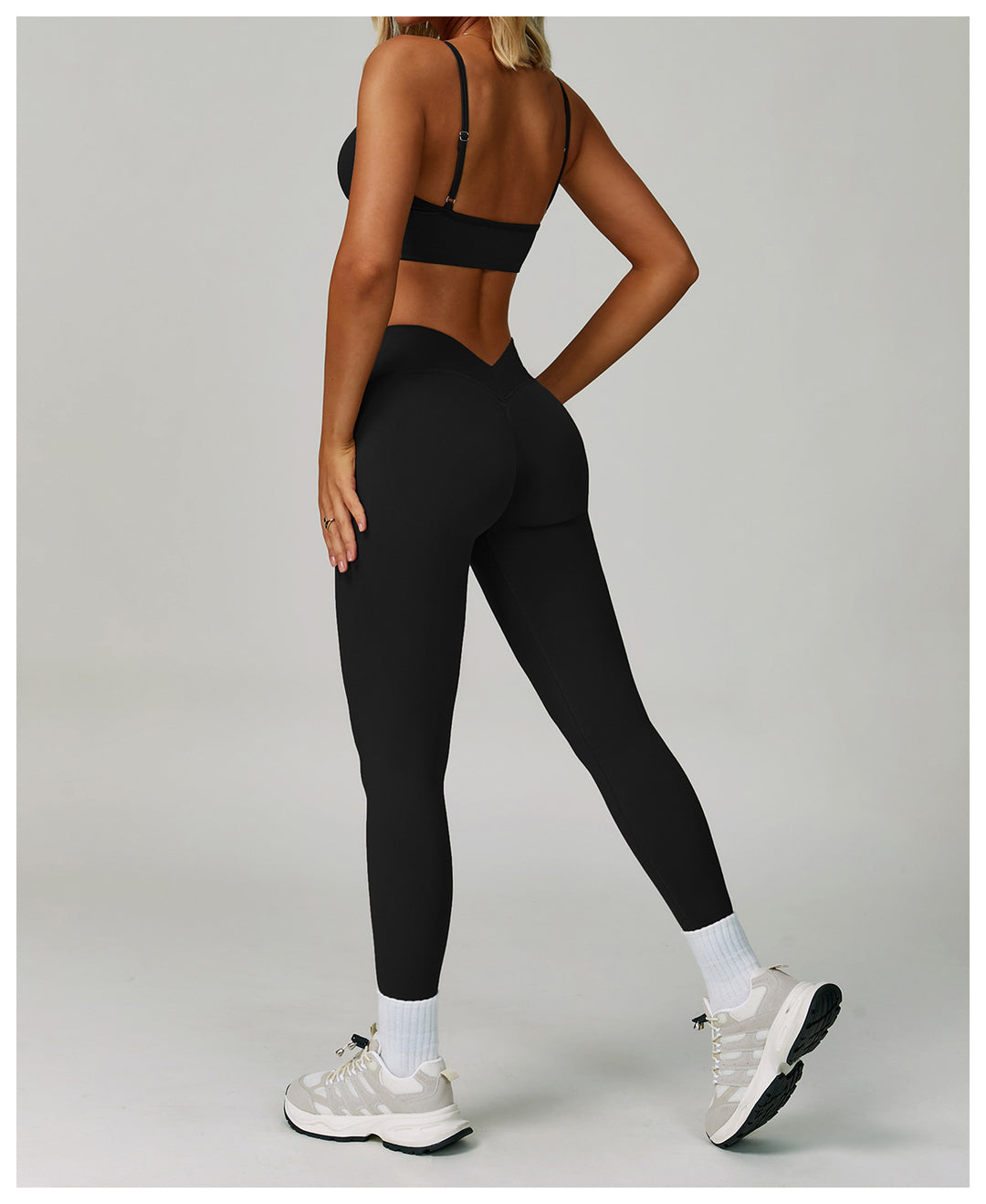 The V-Back Scrunch Legging Black