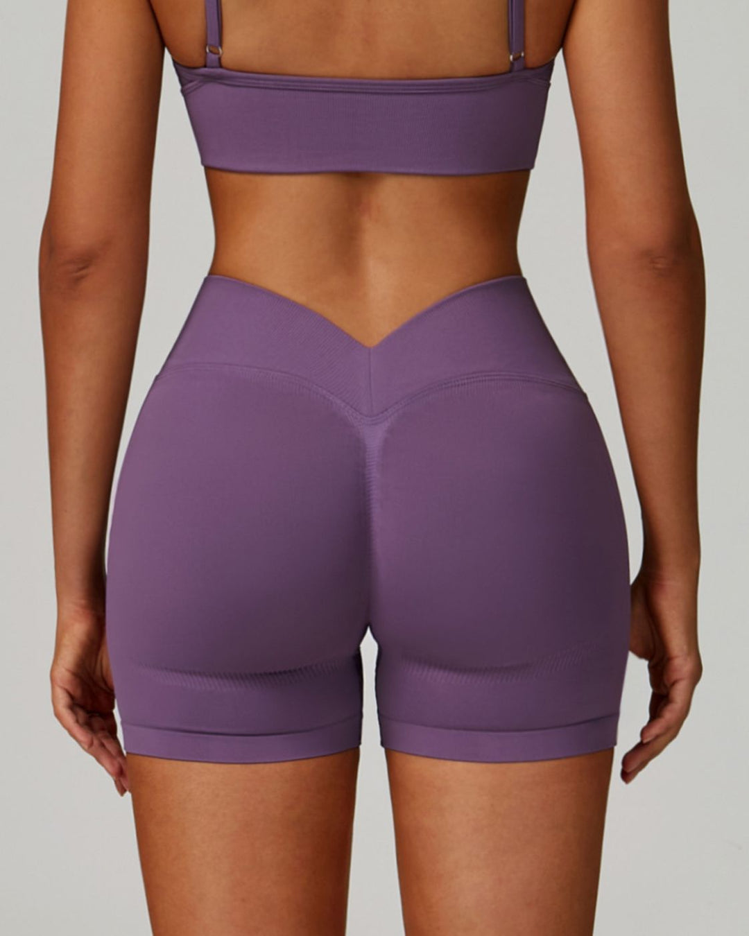 The V-Back Scrunch Shorts Plum