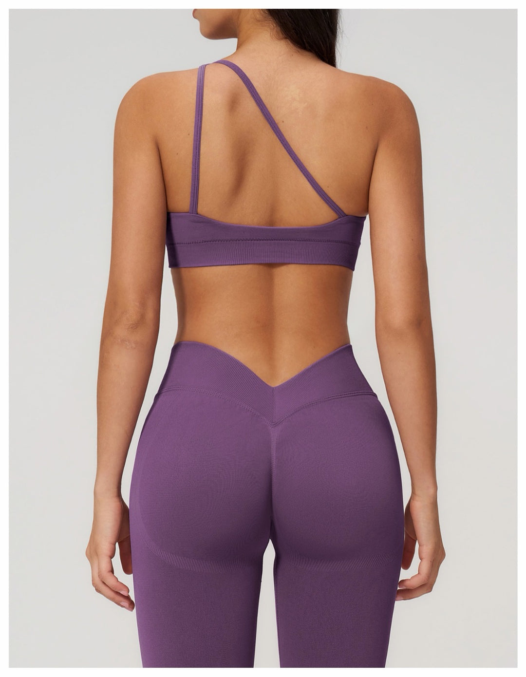 The V-Back Scrunch Legging Plum