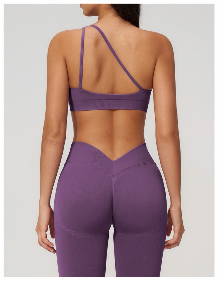 The V-Back Scrunch Legging Plum