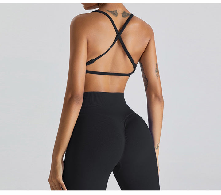 The Strappy Sports Bra Black
