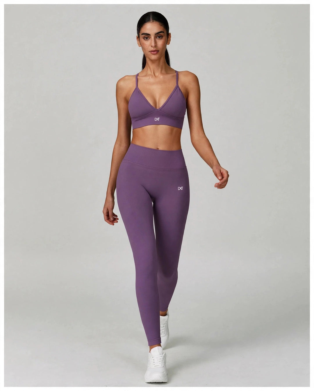 The V-Back Scrunch Legging Plum